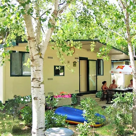 Holiday home Simplistic Mobile In Castiglione Del Near Borghetto (Umbria)
