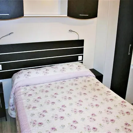 Simplistic Mobile In Castiglione Del Near Borghetto (Umbria)