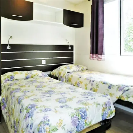 Simplistic Mobile In Castiglione Del Near * Borghetto (Umbria)